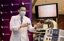 Dr. Jeremy Yuen Chun TEOH says en bloc resection of bladder tumour allows resection of the tumour in one piece and avoid tumour fragmentation, thus minimising the risk of tumour recurrence.