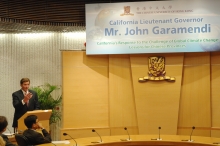 Mr John Garamendi, the Lieutenant Governor of California, shares his views on the challenge of global climate change with about 200 audiences at CUHK.