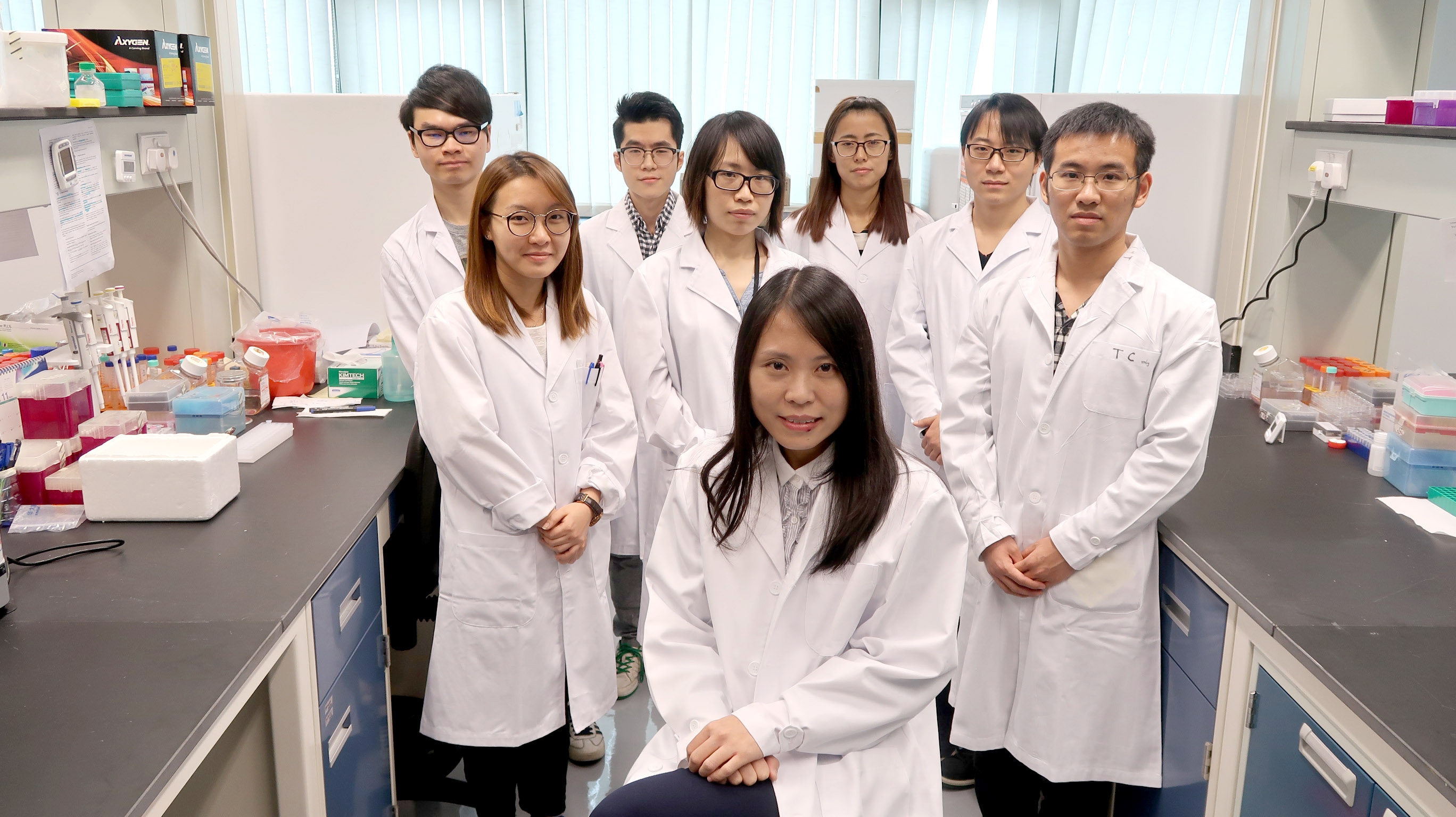 Prof. Kathy Lui and her research team.