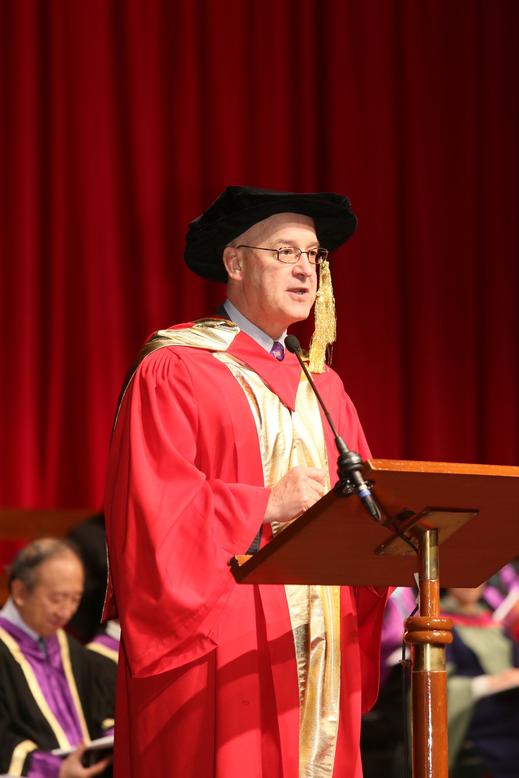 Prof. Andrew D. Hamilton delivers a speech