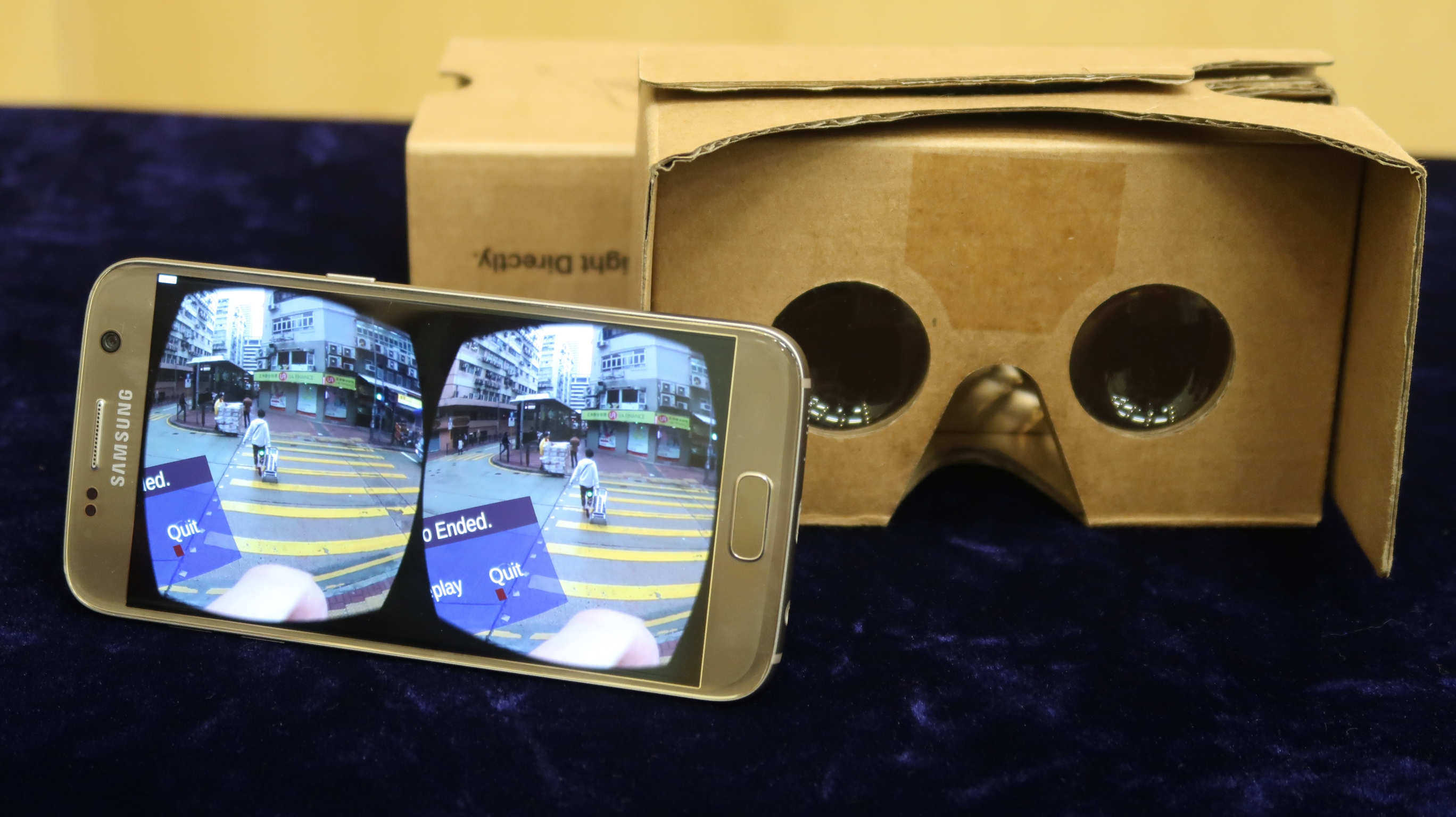 Students can go on the virtual fieldtrip via Google Cardboard or other head-mounted displays.