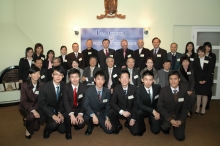 A high table dinner held in January this year.
Prof. Cheung Chan-fai (4th left, 2nd row), Mr. Raphael Che (5th left), guest speaker, Prof. Jack C.Y. Cheng (6th left), LDP mentors and tutors, and participants