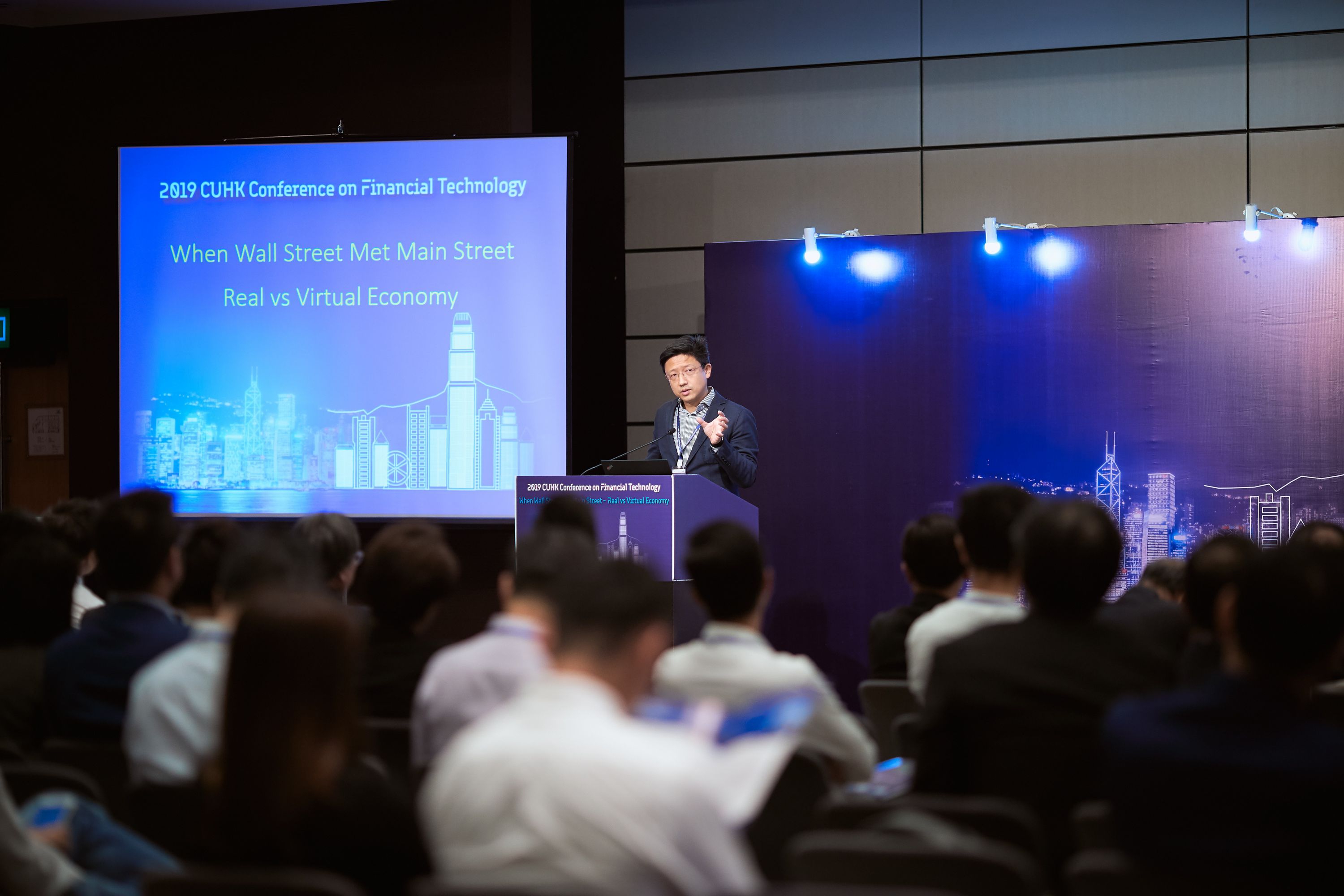 Prof. Michael ZHANG Xiaoquan, Associate Dean for Innovation and Impact, CUHK Business School, delivers a speech as the Guest of Honour.