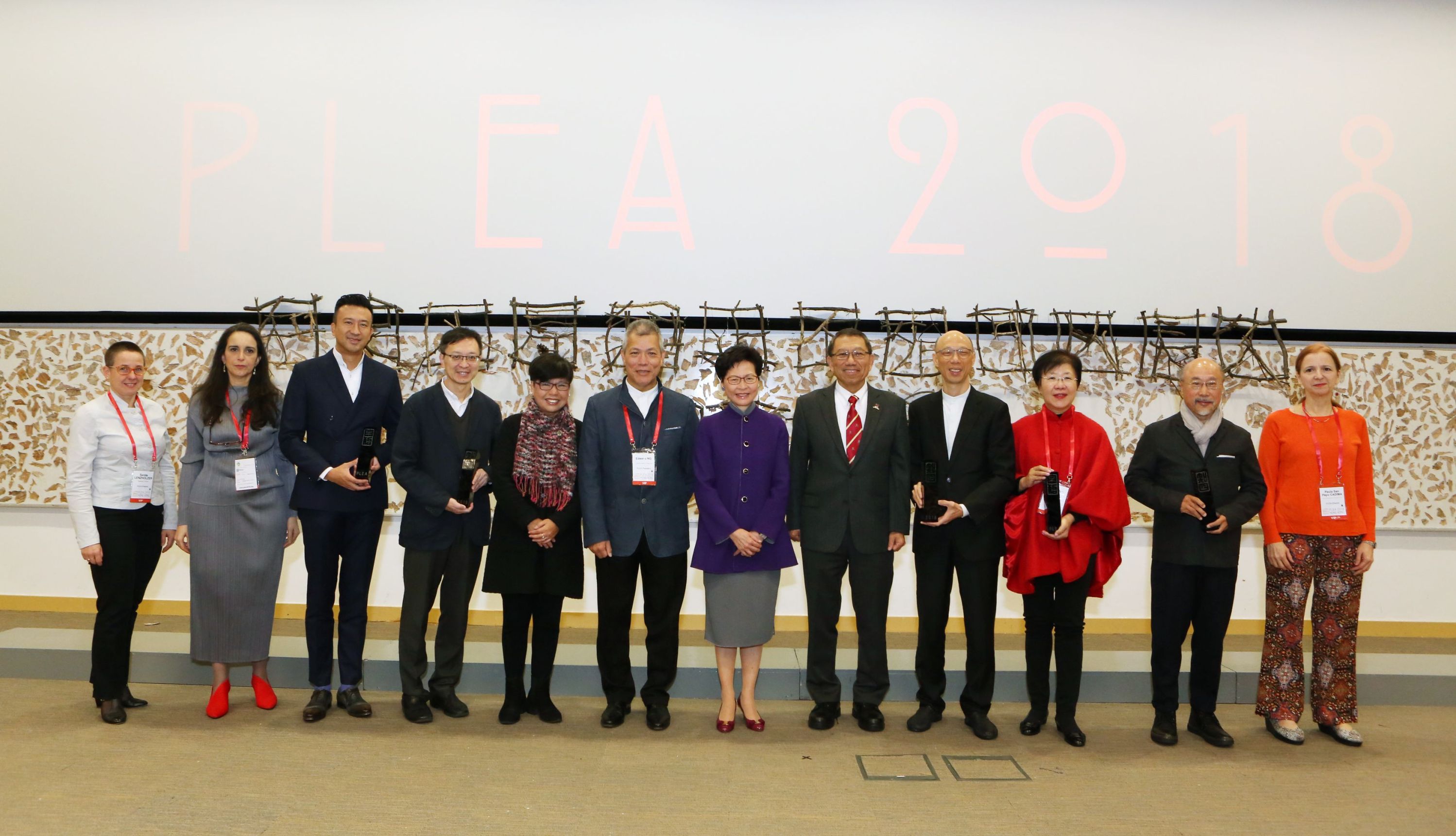 Mrs. Carrie Lam officiated at the opening ceremony of the 34th International Conference on Passive and Low-Energy Architecture and Urban Design, and presented the 2018 Annual Awards to the awardees.