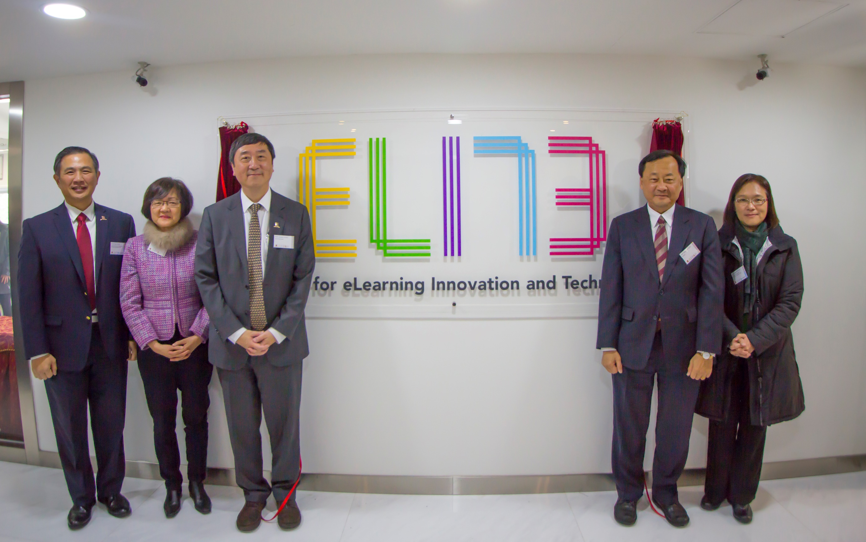 (From left) Prof. Irwin King, Associate Dean (Education) of the Faculty of Engineering and Principal Investigator of KEEP; Prof. Cecilia Chun, Director of CLEAR; Prof. Joseph Sung, Vice-Chancellor and President; Prof. Benjamin Wah, Provost; and Prof. Isabella Poon Wai Yin, Pro-Vice-Chancellor, CUHK officiate at the opening ceremony of ELITE.