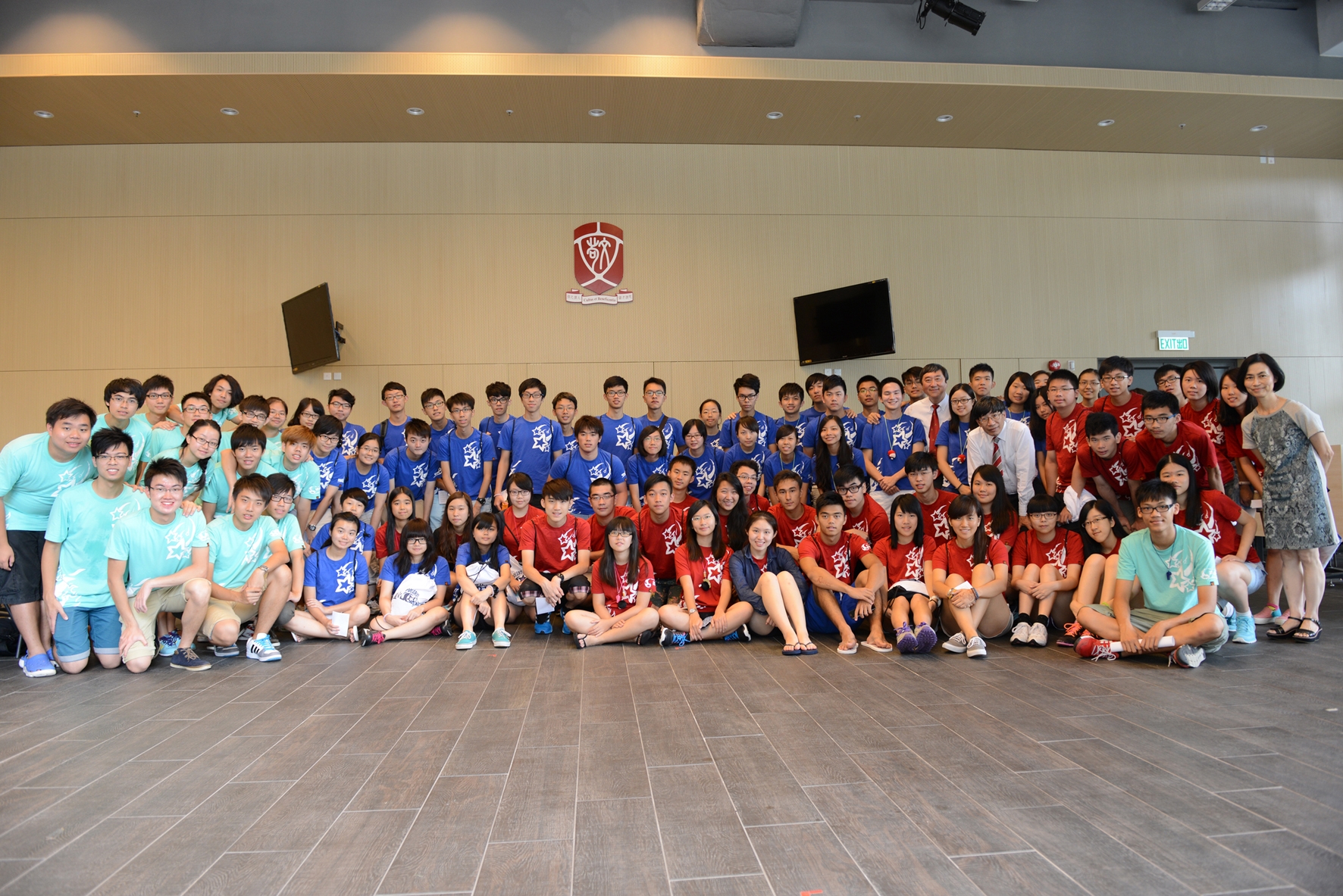 Prof. Joseph Sung and members of C.W. Chu College, including Prof. Kenneth Young, College Master, Prof. Wong Suk-ying, College Dean of Students, and a group of new students.