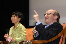 Prof. Jane Luu (left) and Prof. David C. Jewitt