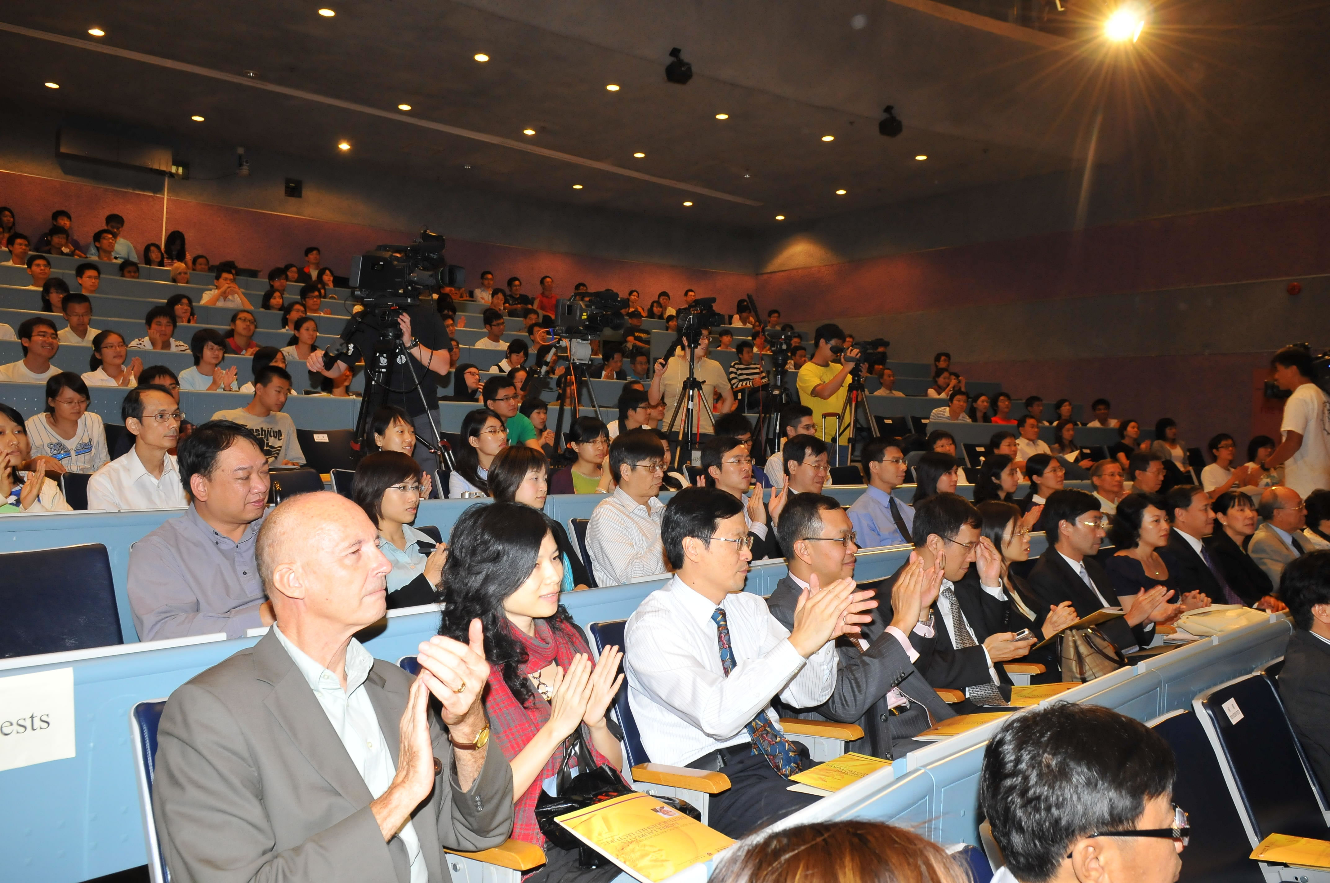 Around 500 guests attend the lecture