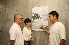 Prof. Edward Ng Yan Yung (left), Prof. Ren Chao (middle) and Dr. Yuan Chao (right) discuss on air ventilation of Wuhan.