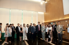 Professor Sung and staff representatives