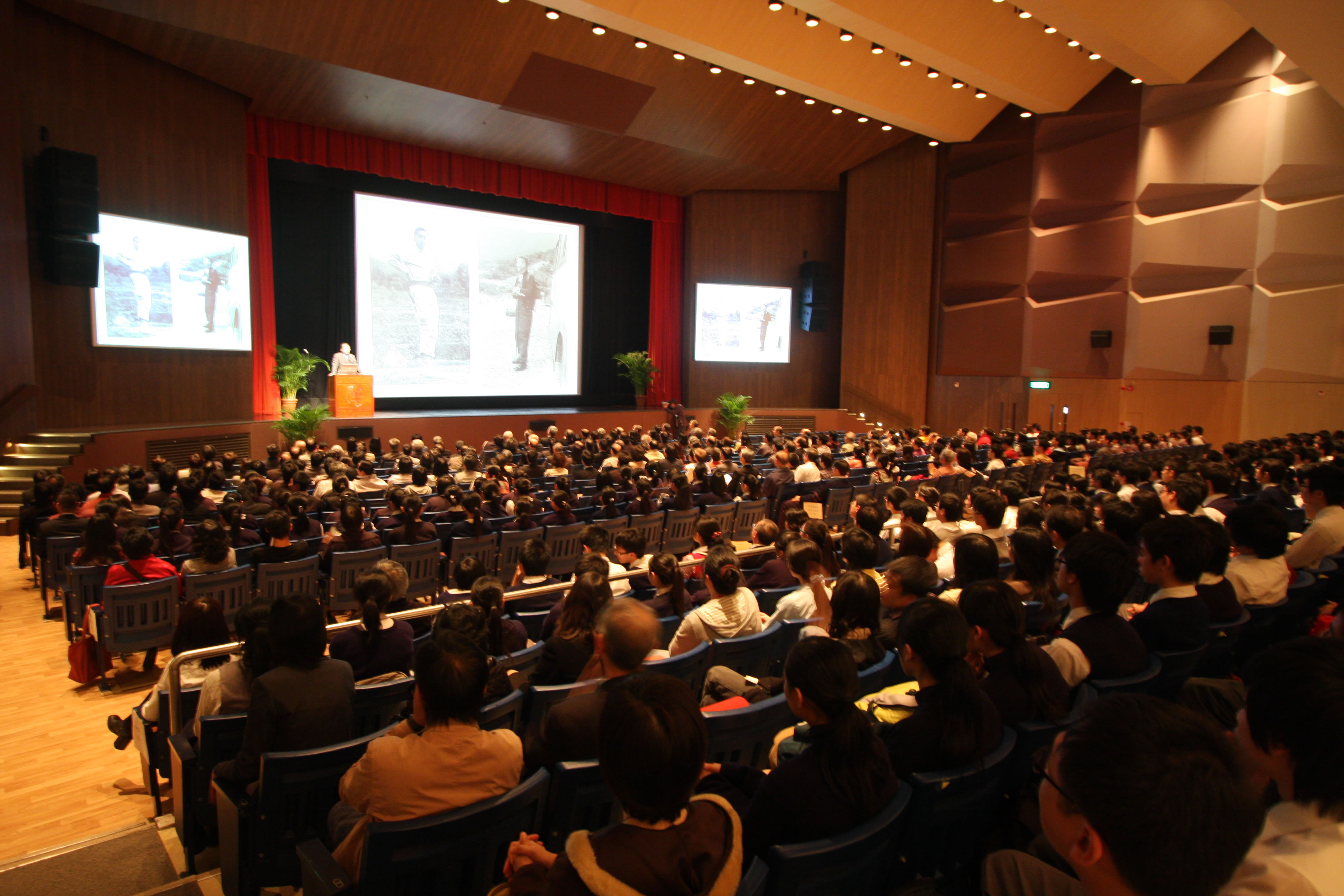 The lecture attracts an audience of close to 700