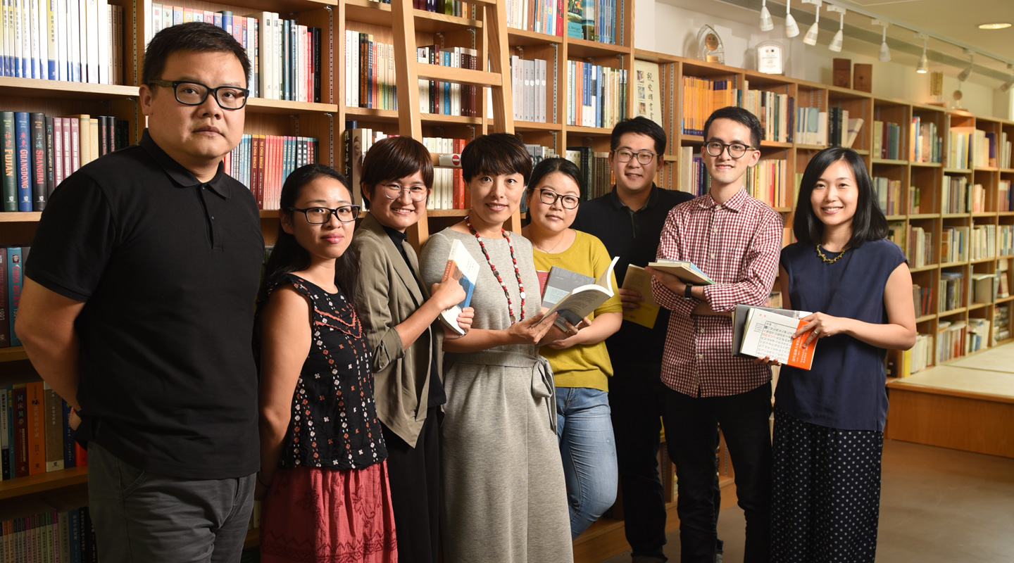 CUP’s editorial team: <em>(From left)</em> Dr. Yuan Zaijun, Dr. Ye Minlei, Ms.  &nbsp;Lin Xiao, Dr. Lin Ying, Dr. Yang Yanni, Mr. Li Wenbo, Mr. Brian Yu and  Ms. Rachel Pang