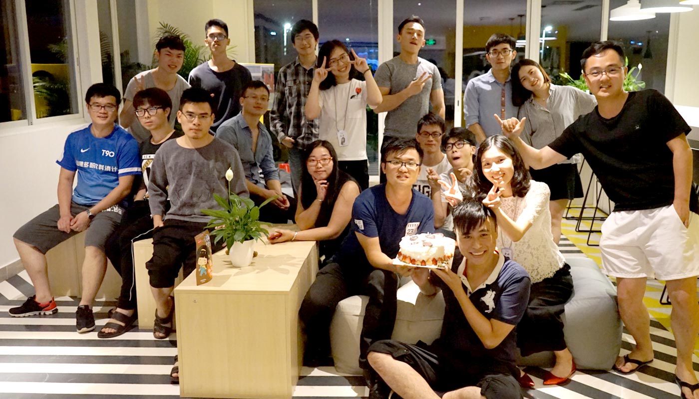 Eric Kuo gets to know many entrepreneurial young talents in the living quarters next to the Entrepreneur Hub in Shenzhen <em>(courtesy of the interviewee)</em>