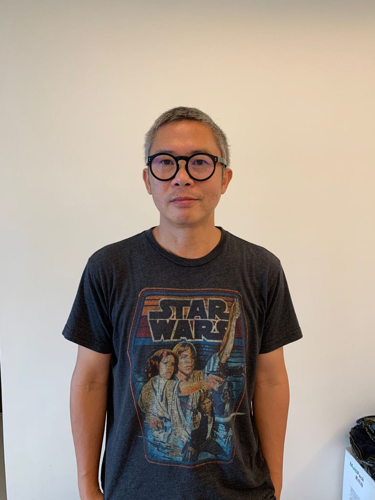 余國亮幼時喜歡看《星球大戰》,亦因此對電影特效感興趣,一直希望製作科幻片。