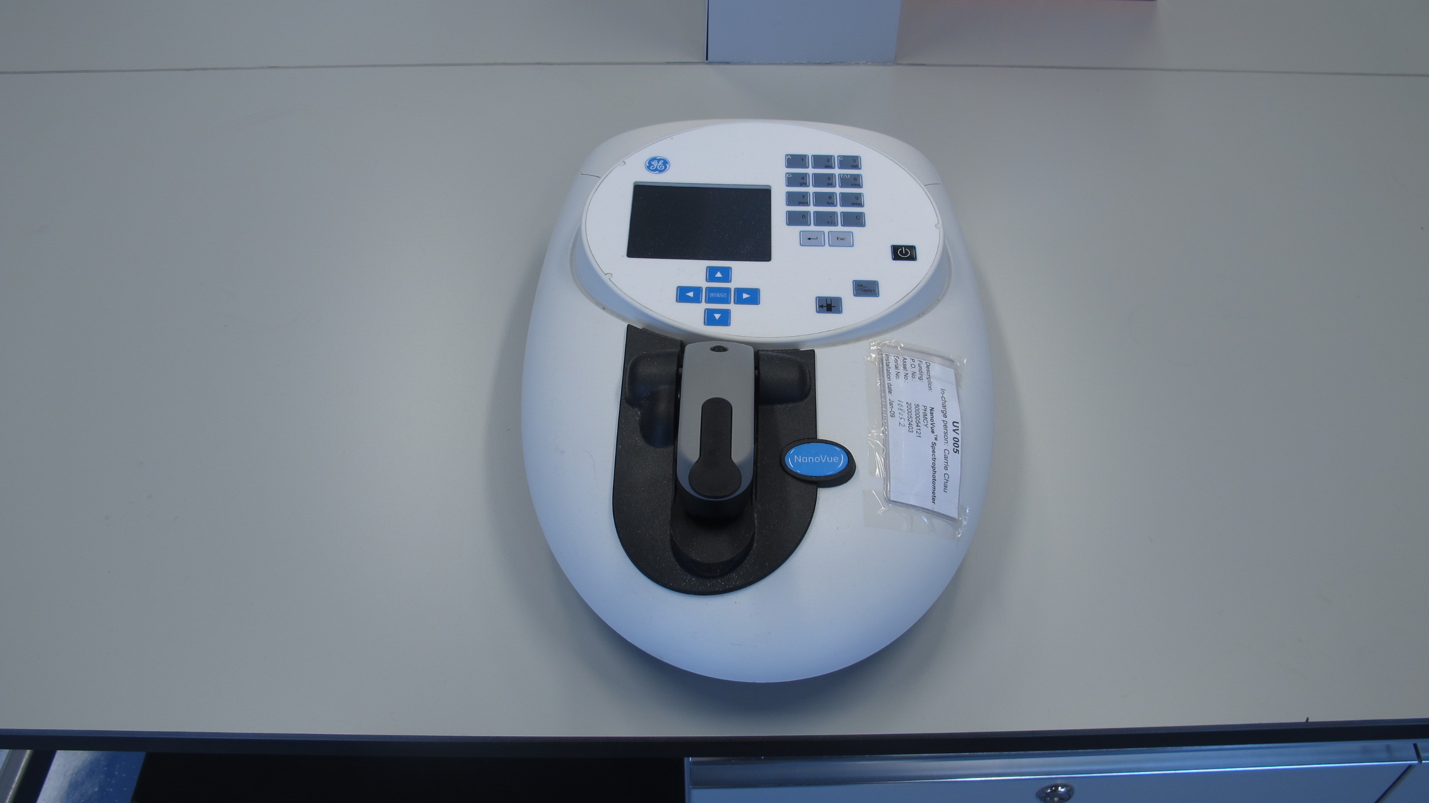 lab-NanoVueTM Spectrophotometer (ID 2.2)