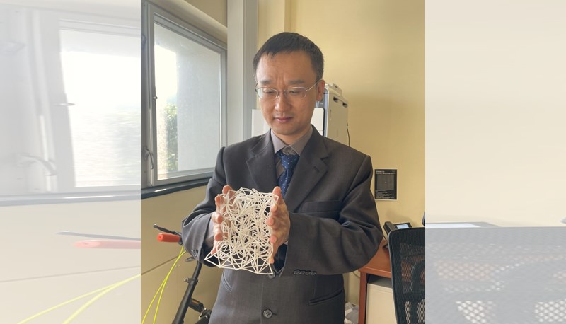 Prof. Lei Xu is working towards turning the smart materials into real-life applications. 