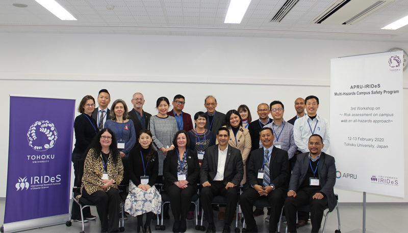 Mr. Ralph Lee (2nd left, back), Director of University Safety, joins the Multi-hazards Campus Safety Workshop with delegates from other APRU member universities.