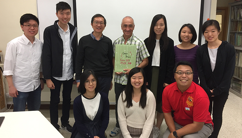 Dr. Jesús Piqueras (middle, back) is impressed by the enthusiasm and openness of the faculty members and students at CUHK.