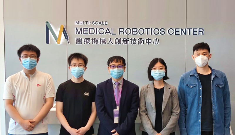 The research team led by Prof. Li Zhang in collaboration with Prof. Qi Dou. 