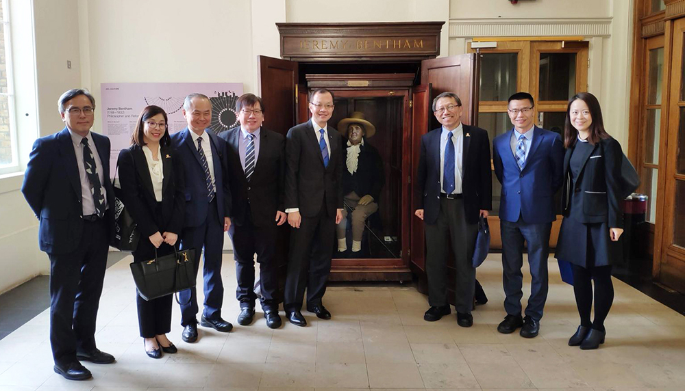 The CUHK delegation visits UCL.