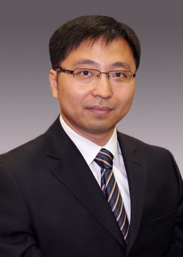 Professor Li ZHANG leads the microrobots research team at CUHK.