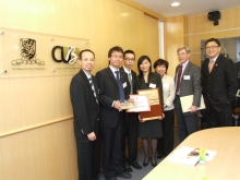 from left –Prof. Kevin Au (Associate Director, Center for Entrepreneurship); Scott Yuan Wu (PhD student in electrical engineering); Ivan Yau Ka Wai and Daisy Chan Wing Sze (Integrated BBA students); Prof. Chua Bee-Leng (Director, Center for Entrepreneursh