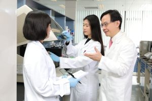 Under the leadership of its founding Director Professor Dennis Lo (1st from right), Li Ka Shing Institute of Health Sciences has developed into a flagship translational biomedical research centre in the region.