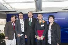 A group photo of Mr John Tsang Chun-wah and CUHK members.