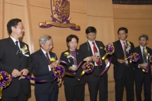 (From left) Prof. Fung Kwok Pui, Associate Project Director; Prof. Kwan Hoi Shan, Project Director; Ms Florine Tang, Manager, Charities of The Hong Kong Jockey Club; Prof. Kenneth Young, Pro-Vice-Chancellor of CUHK; Dr. Ho Yuk Yin, Consultant of the Centre for Food Safety, FEHD and Prof. Chan Yan Keung, Associate Project Director officiating at the ceremony.