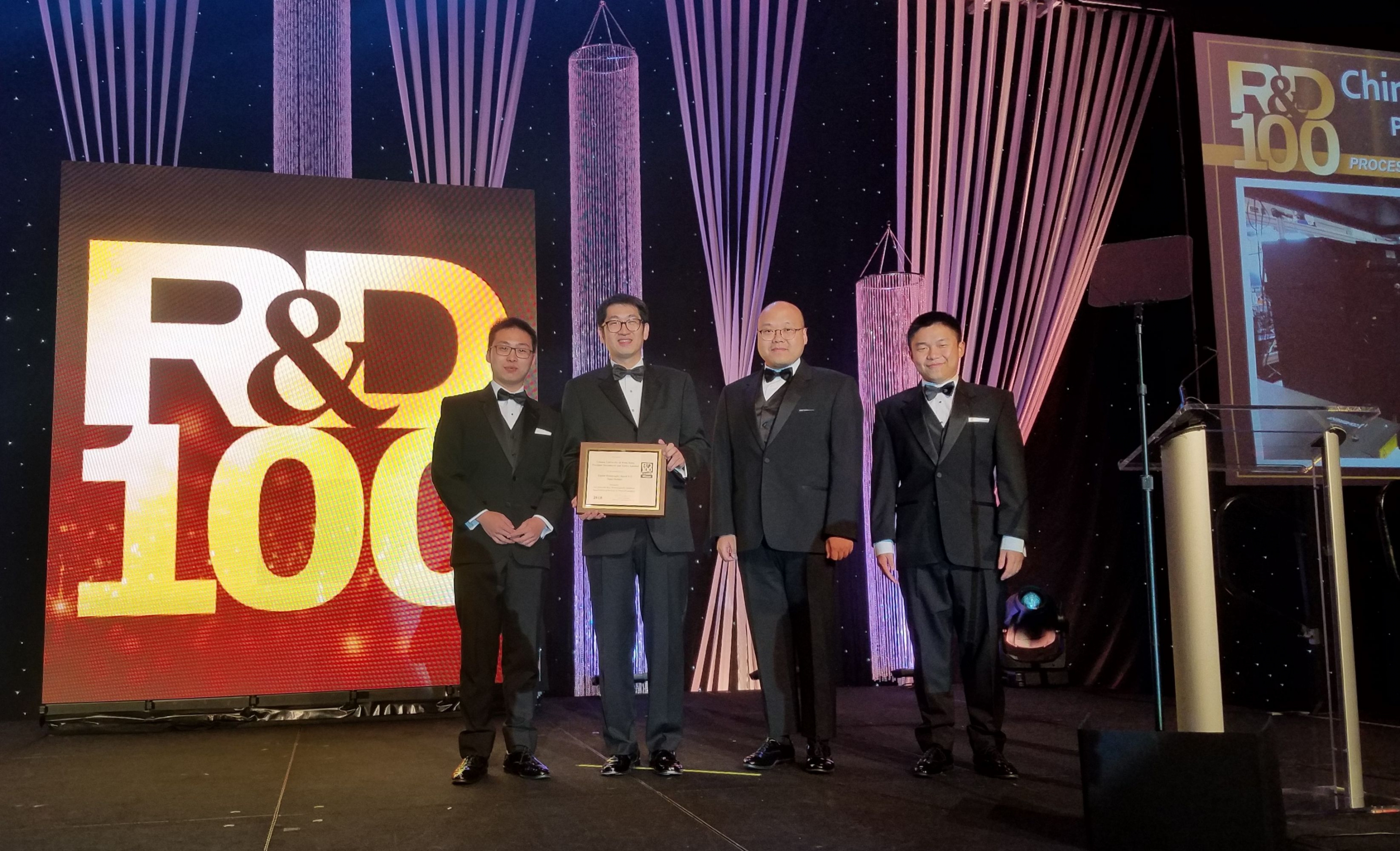 The Digital Holography-based 3-D Nano-Builder developed by CUHK Faculty of Engineering has been honoured with the globally prestigious 2018 R&D 100 Award.