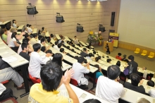 Professor Juliana Chan speaks at the professorial inaugural lecture