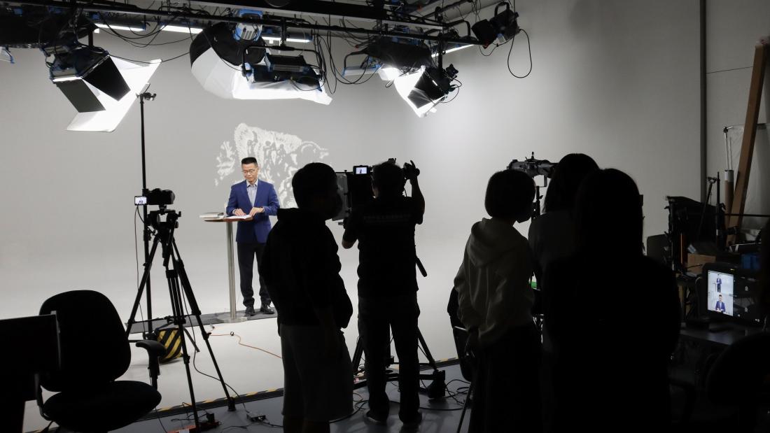 Professor Tang prepares for the video recording of his lecture on 9 January 2023.