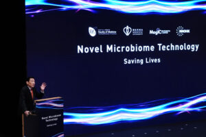 Mr Henry Fan, Chairman of HA says that it is a breakthrough to apply FMT technology to treat patients with CDI. HA, as a user, has formed a task group to prepare for introducing this new technology.